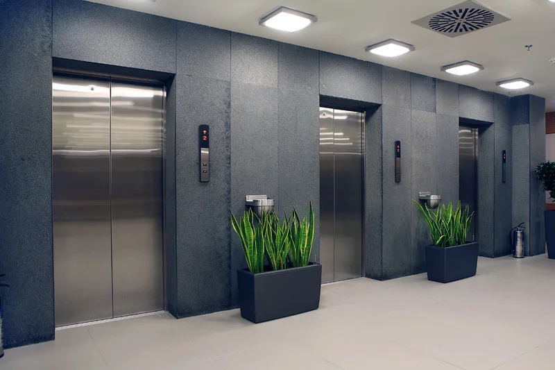 هر آنچه باید در مورد وزن و ظرفیت استاندارد آسانسور بدانید